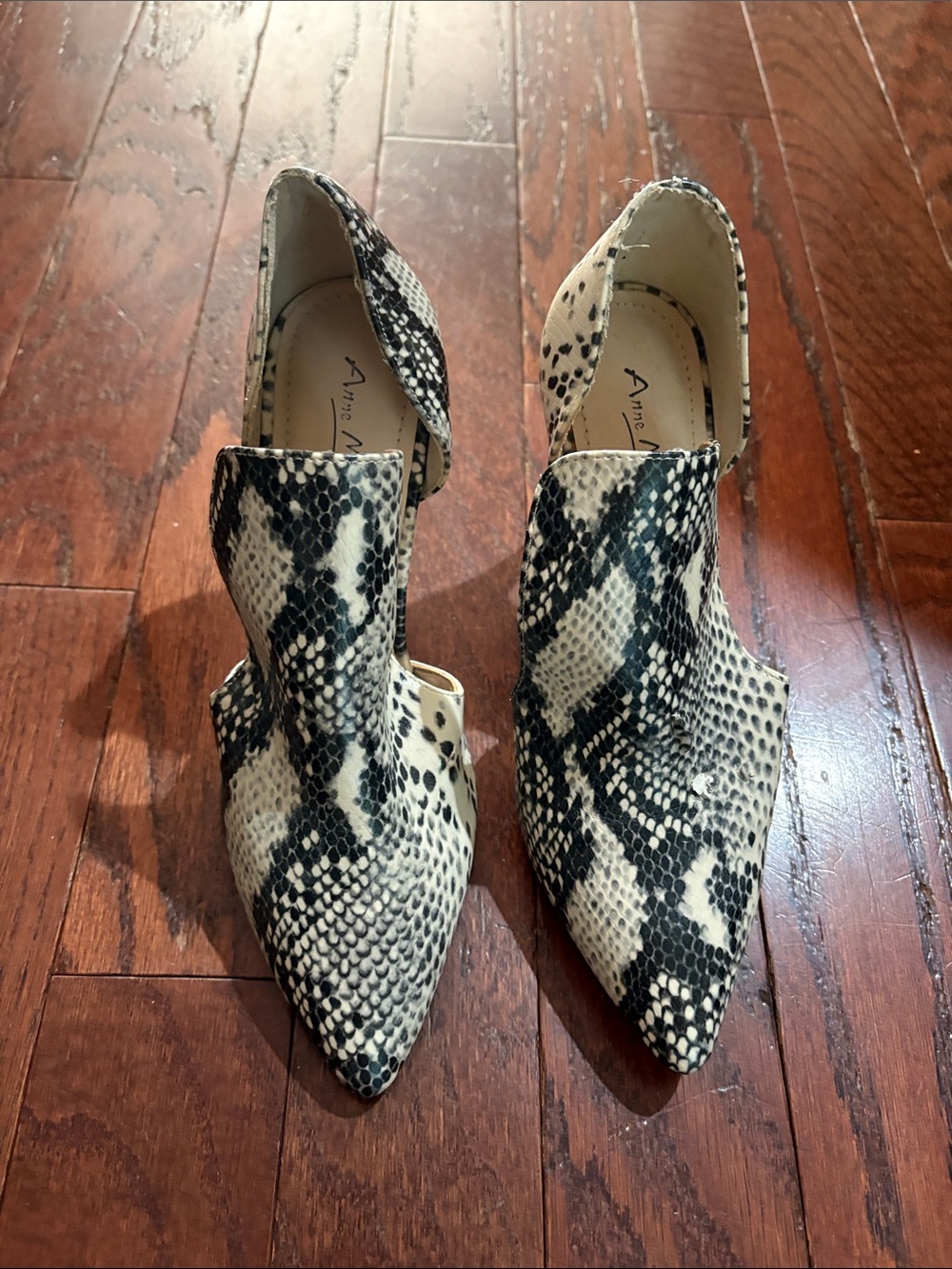 Anne Michelle Black & White Snake-Print Pointed Heels